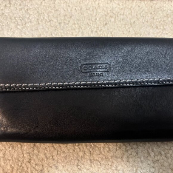 EUC Coach full size leather wallet - Picture 3 of 7